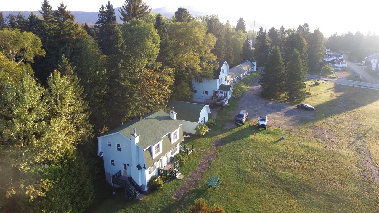 Motel Le Fleuron Saint-Donat-de-Montcalm Exterior photo